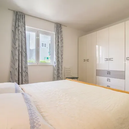 Drago Apartment